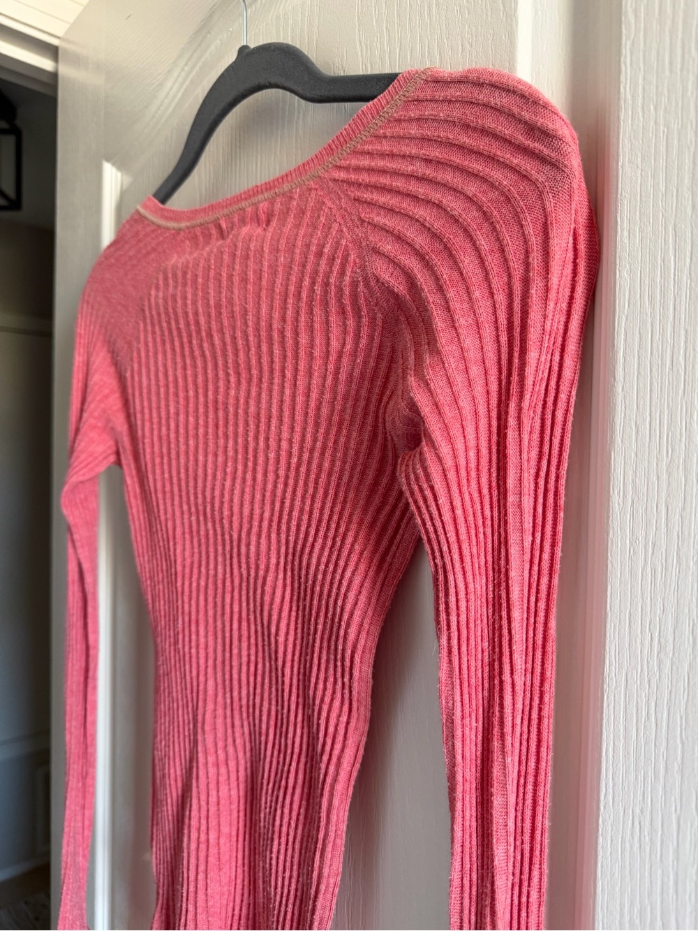 Hollister Pink Ribbed V-Neck Henley Sweater - Picture 9 of 9